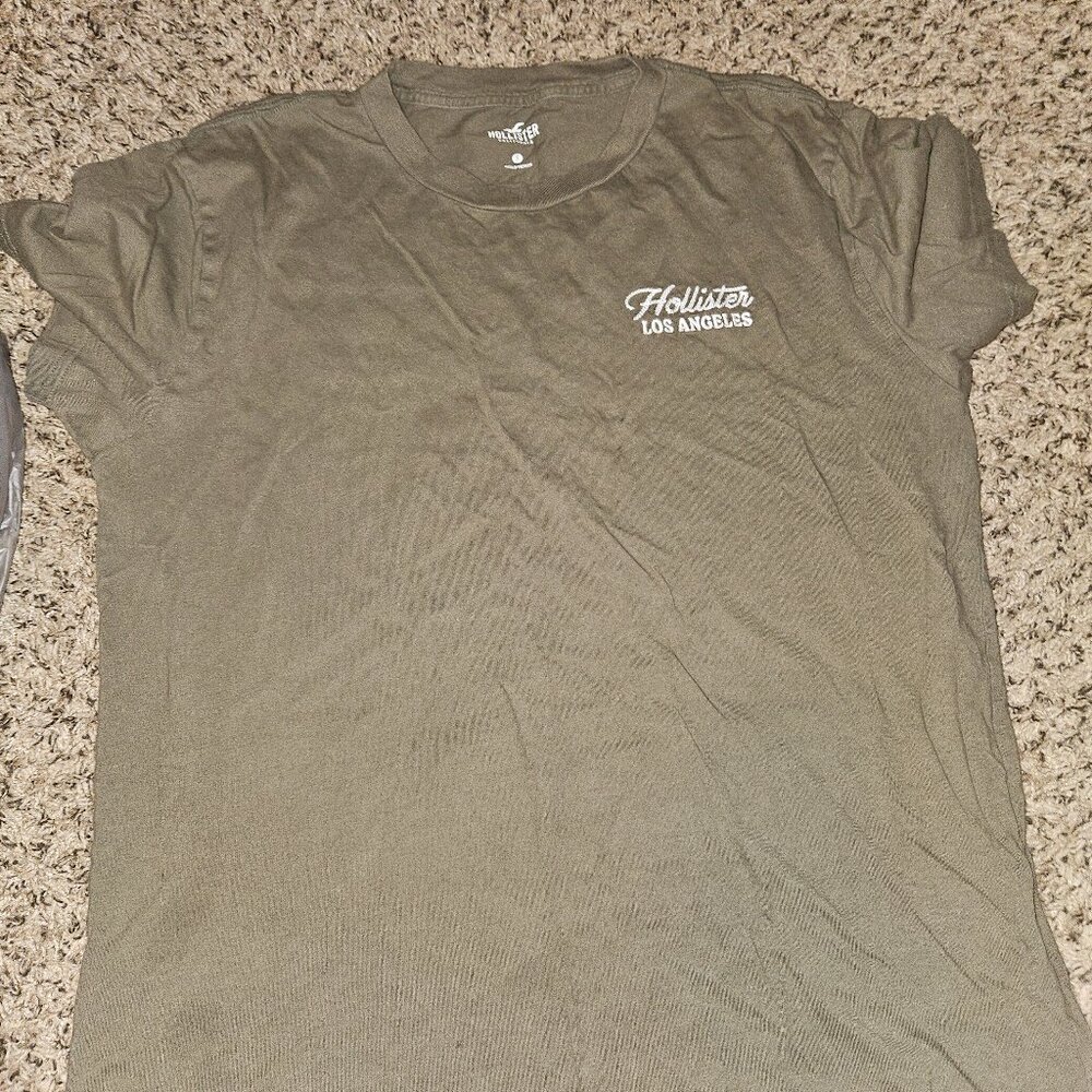 Holister shirt size small